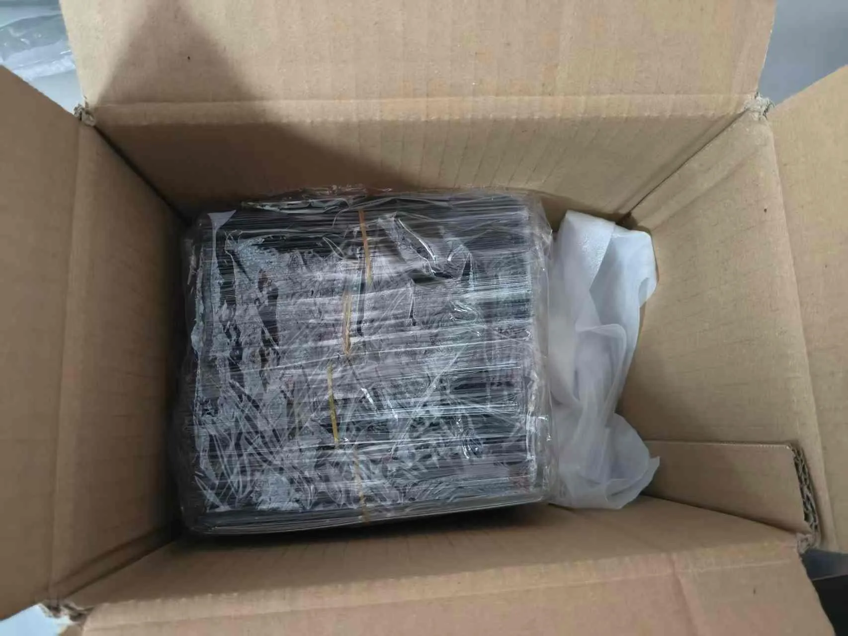 Kreditu txartelaren azalaren eskaera bidali da