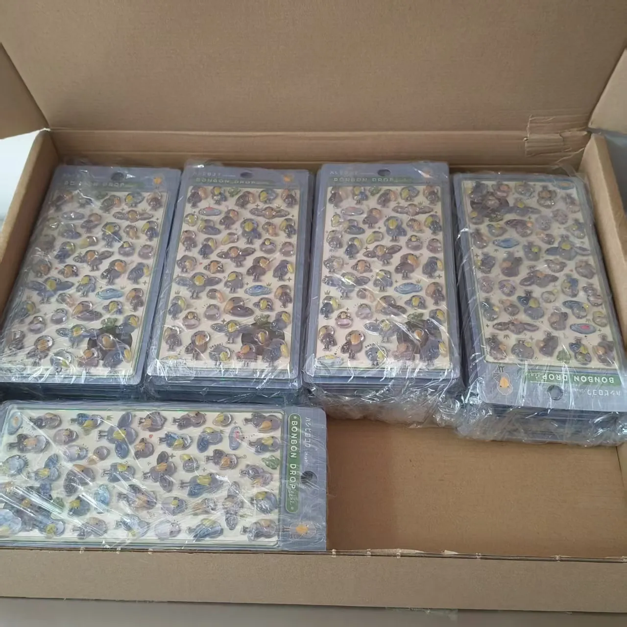 Zure seme-alabak ergozatutako eranskailuak bidaltzear daude!