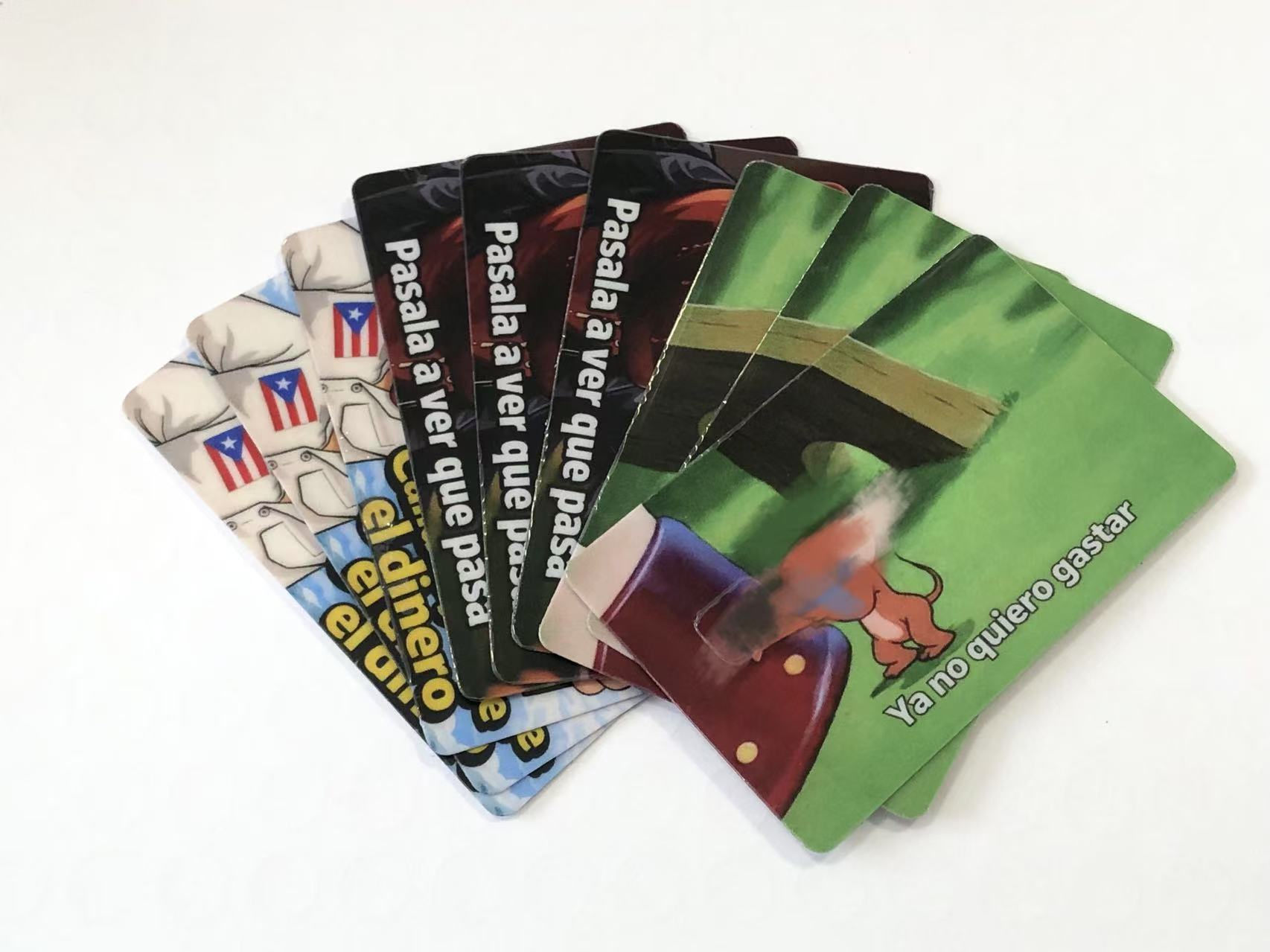 JOJO paketeak kreditu-txartelen eranskailuak bidaltzen dizkio AEBetako bezeroari