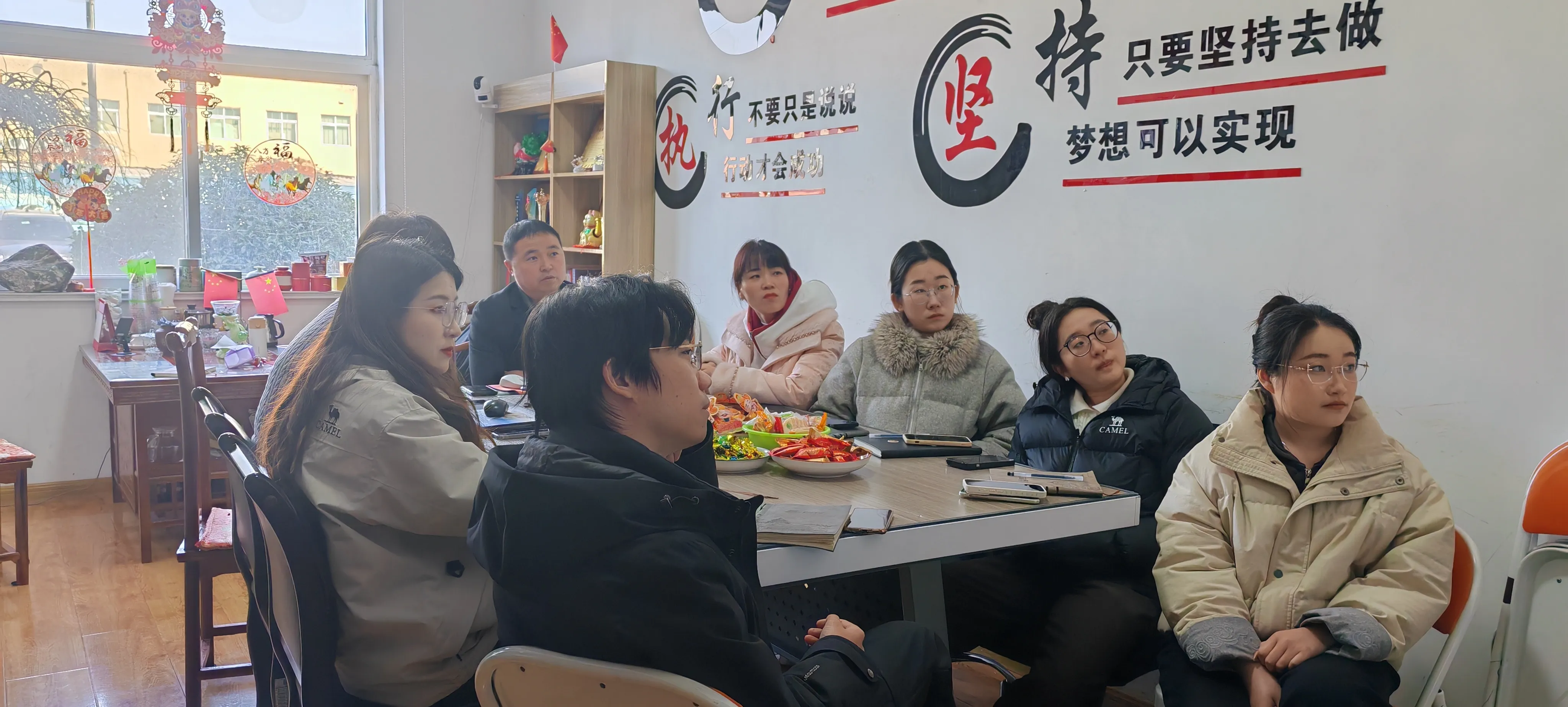 JOJO paketea Zaldiaren Urterako prest